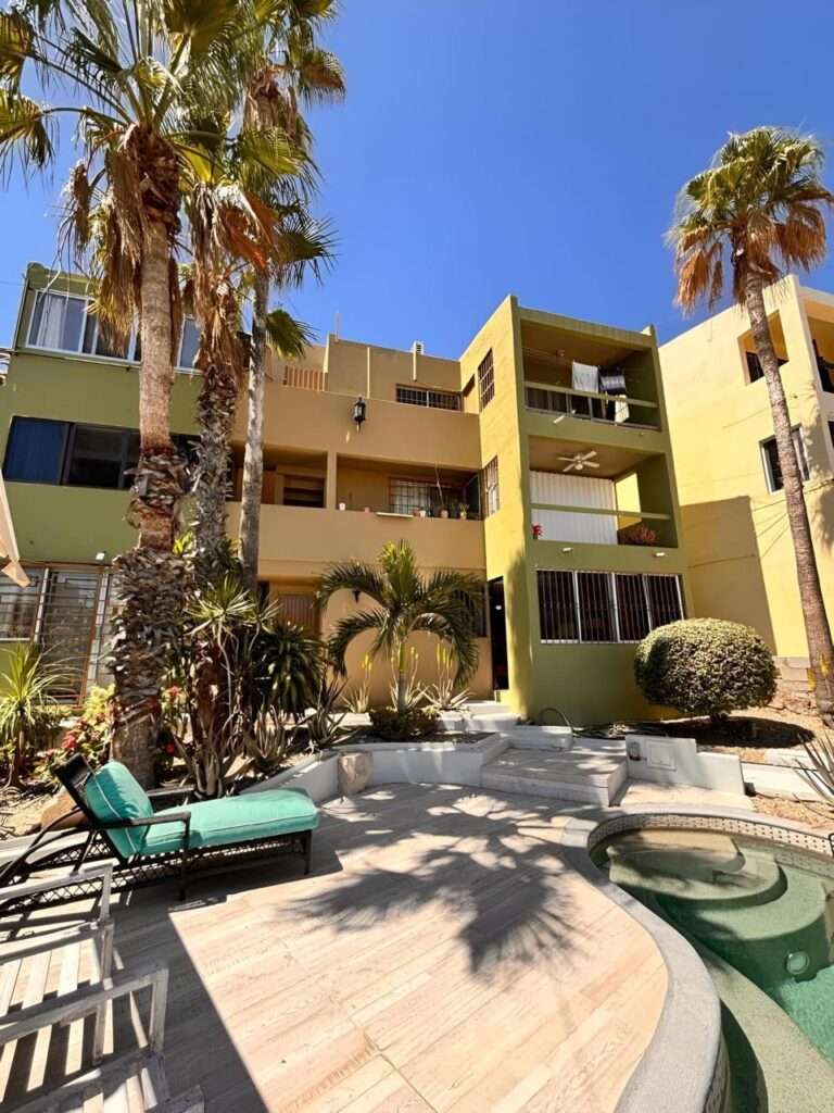Cabo del Sol Marea Los Cabos Modern 3-bedroom penthouse located on the 6th floor of Marea Los Cabos, offering a prime central location in Cabo San Lucas just minutes from beaches, shopping centers, and top dining options. This bright and contemporary residence features an open-concept living and dining area with abundant natural light, a fully equipped kitchen, and a private terrace with panoramic city – 811 Nopal, San Jose del Cabo, BS