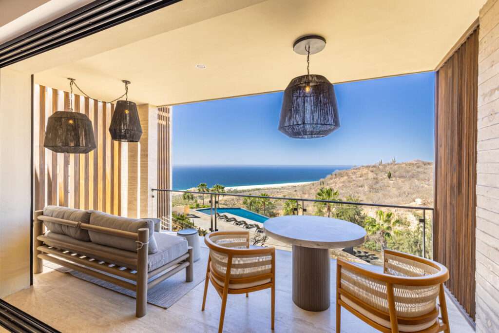 Cabo del Sol Section 29- La Cresta Designed for those seeking the ideal blend of luxury and nature, La Cresta is the newest neighborhood within the private, masterplanned community of Querencia--and the first real estate offering on our second Tom Fazio golf course, Campo Alto. Set atop a striking ridgeline, La Cresta features 54 homesites with sweeping – Cabo Peninsula Residences 302A, Cabo San Lucas, BS