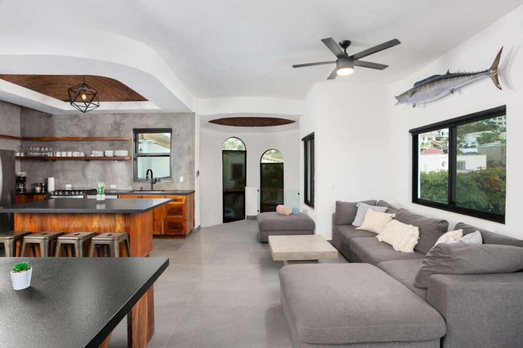 Cabo del Sol Section 29- La Cresta Designed for those seeking the ideal blend of luxury and nature, La Cresta is the newest neighborhood within the private, masterplanned community of Querencia--and the first real estate offering on our second Tom Fazio golf course, Campo Alto. Set atop a striking ridgeline, La Cresta features 54 homesites with sweeping – Cam. Del Cerro, Cabo San Lucas, BS
