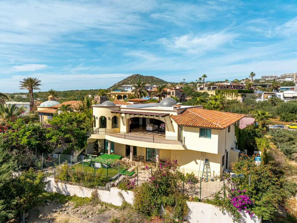 Cabo del Sol El Tezal W:General Prime Commercial Opportunity in Cabo San Lucas!Unlock the potential of this expansive 6,000+ square meter perfectly flat commercial lot, ideally situated in the high-demand Corridor of Cabo San Lucas. Whether you envision a thriving multi-family development with commercial space on the ground floor or a dynamic business hub, this property offers endless possibilities.Incredible value - priced to sell! Don't miss this rare opportunity to invest in one of the most sought-after locations in Cabo.Call today for more details – Casa 49, Cabo Corridor, Cabo Corridor, BS
