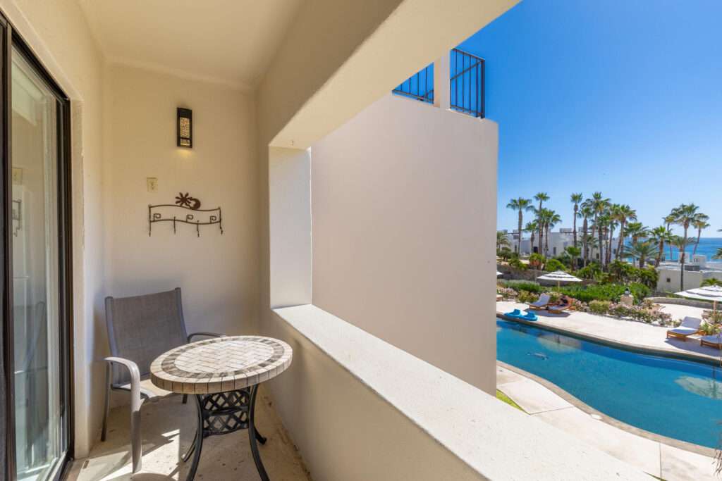 Cabo del Sol El Tezal W:General Prime Commercial Opportunity in Cabo San Lucas!Unlock the potential of this expansive 6,000+ square meter perfectly flat commercial lot, ideally situated in the high-demand Corridor of Cabo San Lucas. Whether you envision a thriving multi-family development with commercial space on the ground floor or a dynamic business hub, this property offers endless possibilities.Incredible value - priced to sell! Don't miss this rare opportunity to invest in one of the most sought-after locations in Cabo.Call today for more details – Casa del Mar, San Jose Corridor, San Jose Corridor, BS