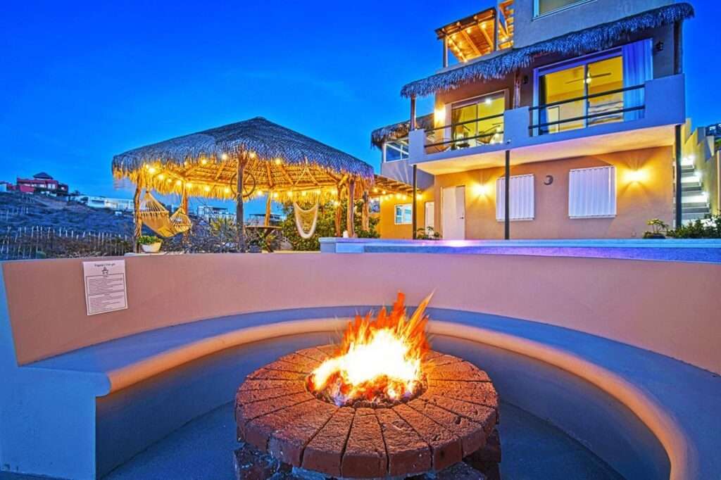 Cabo del Sol Jacarandas 🏡 ¡Casa en venta en Jacarandas! 🌿✨Descubre tu nuevo hogar, esta propiedad está lista para habitarse y cuenta con excelentes detalles que marcan la diferencia.🔹 Características principales:• 3 recámaras • 2 baños completos• Cocina integral 💎 Recámara principal:• Clóset con excelente capacidad• Peinador integrado con lámpara• Iluminación interior en clóset y área de peinador• Baño privado con cancel🌳 Exterior y extras:• 4 minisplits inverter • Patio frontal con césped sintético• Pérgola delantera y trasera, ideal para reuniones o descanso• Cisterna de 5,000 litros• Tinaco de 1,100 litros💰 Precio: – Casa Pelicano, Pacific, Pacific, BS