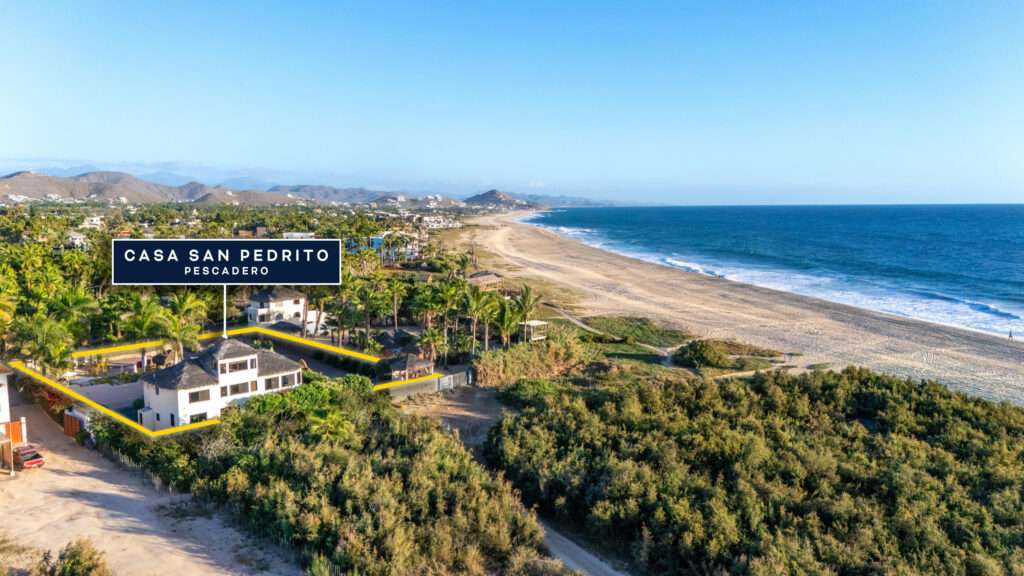 Cabo del Sol Jacarandas 🏡 ¡Casa en venta en Jacarandas! 🌿✨Descubre tu nuevo hogar, esta propiedad está lista para habitarse y cuenta con excelentes detalles que marcan la diferencia.🔹 Características principales:• 3 recámaras • 2 baños completos• Cocina integral 💎 Recámara principal:• Clóset con excelente capacidad• Peinador integrado con lámpara• Iluminación interior en clóset y área de peinador• Baño privado con cancel🌳 Exterior y extras:• 4 minisplits inverter • Patio frontal con césped sintético• Pérgola delantera y trasera, ideal para reuniones o descanso• Cisterna de 5,000 litros• Tinaco de 1,100 litros💰 Precio: – Casa San Pedrito double lot, Pacific, Pacific, BS