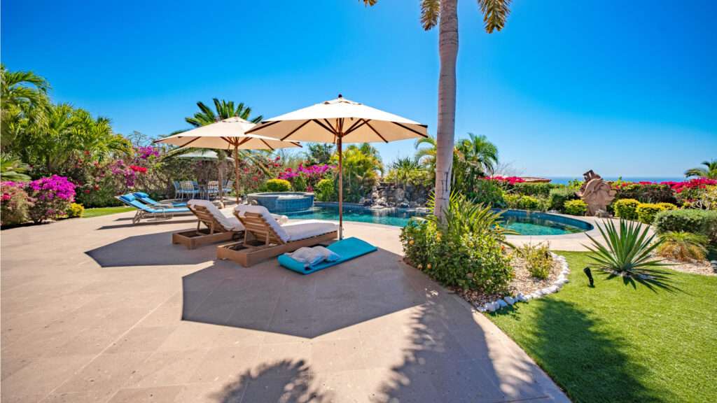Cabo del Sol Todos Santos-General Las Playitas is the up and coming beach community of Todos Santos, located just 20 KMS North of Downtown. CFE power lines are there, just a couple blocks away from Parcela Prima (2.186 acres). This land features natural elevation, wild desert landscaping and beautiful Pacific Ocean – Cresta Del Mar, Cabo Corridor, BS