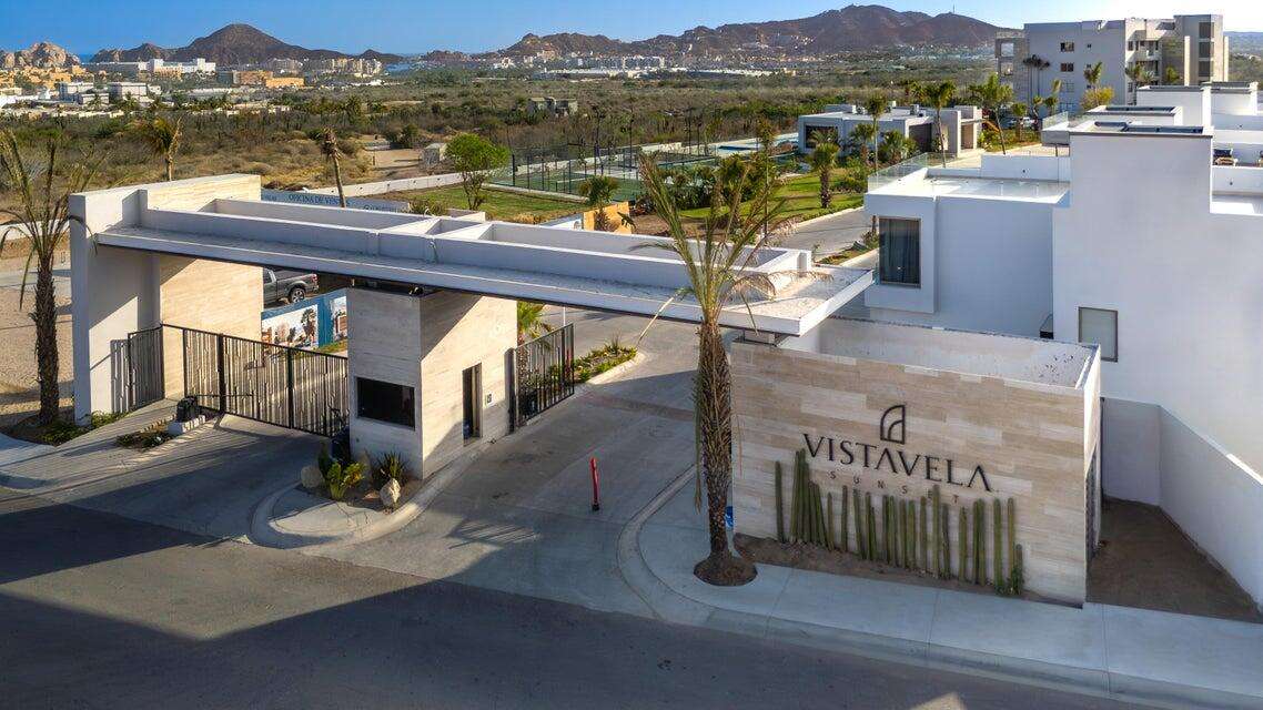 Paseo del Sol Avenue, Cabo Corridor, BS