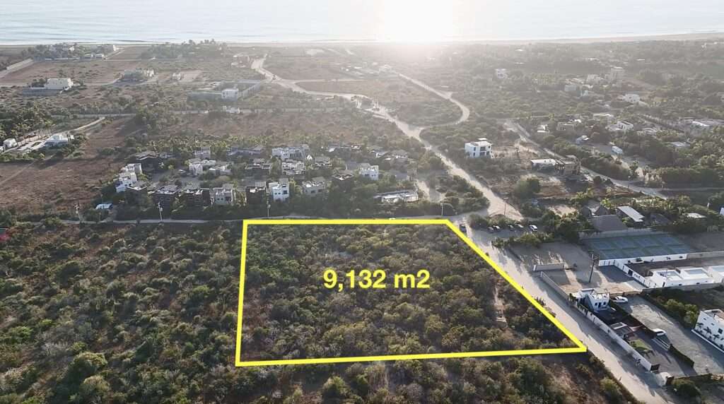 Cabo del Sol El Tezal W:General Prime Commercial Opportunity in Cabo San Lucas!Unlock the potential of this expansive 6,000+ square meter perfectly flat commercial lot, ideally situated in the high-demand Corridor of Cabo San Lucas. Whether you envision a thriving multi-family development with commercial space on the ground floor or a dynamic business hub, this property offers endless possibilities.Incredible value - priced to sell! Don't miss this rare opportunity to invest in one of the most sought-after locations in Cabo.Call today for more details – Pescadero Developer Lot, Pacific, Pacific, BS
