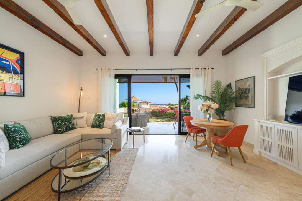 Cabo del Sol Marea Los Cabos Modern 3-bedroom penthouse located on the 6th floor of Marea Los Cabos, offering a prime central location in Cabo San Lucas just minutes from beaches, shopping centers, and top dining options. This bright and contemporary residence features an open-concept living and dining area with abundant natural light, a fully equipped kitchen, and a private terrace with panoramic city – Phase 1, San Jose del Cabo, BS