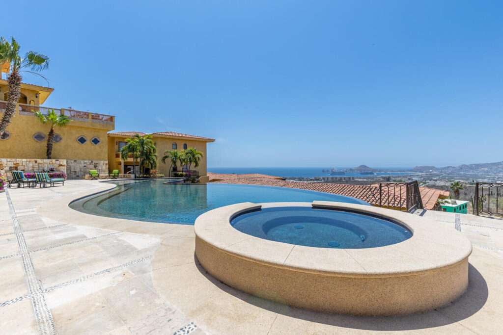 Cabo del Sol Section 29- La Cresta Designed for those seeking the ideal blend of luxury and nature, La Cresta is the newest neighborhood within the private, masterplanned community of Querencia--and the first real estate offering on our second Tom Fazio golf course, Campo Alto. Set atop a striking ridgeline, La Cresta features 54 homesites with sweeping – Rancho Paraiso, Cabo Corridor, BS