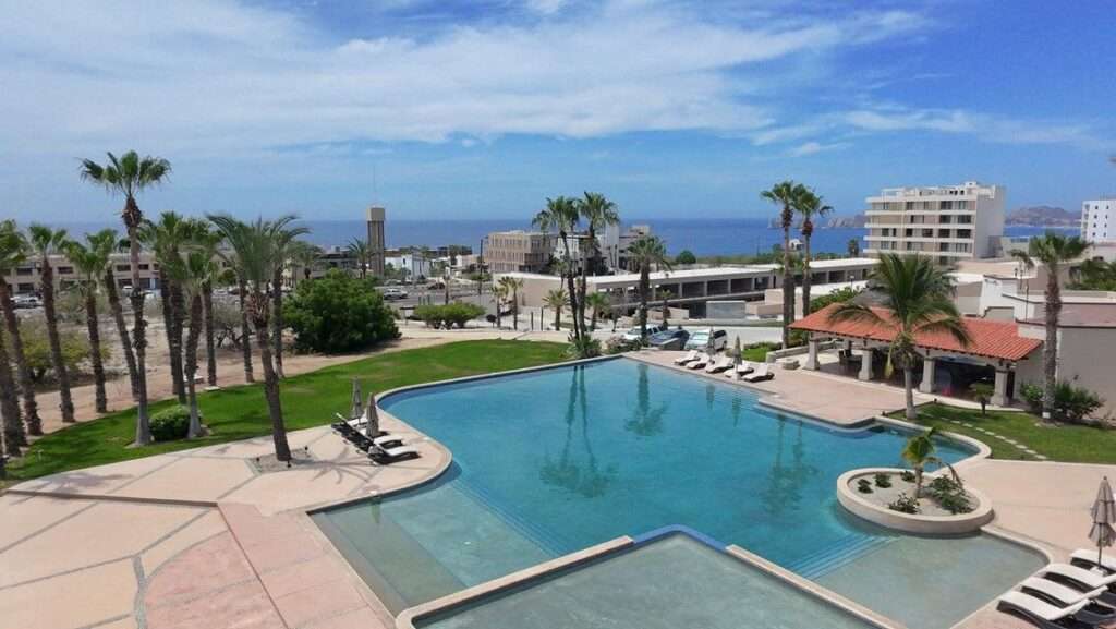 Cabo del Sol Section 29- La Cresta Designed for those seeking the ideal blend of luxury and nature, La Cresta is the newest neighborhood within the private, masterplanned community of Querencia--and the first real estate offering on our second Tom Fazio golf course, Campo Alto. Set atop a striking ridgeline, La Cresta features 54 homesites with sweeping – Tamar Brisa, Cabo Corridor, BS
