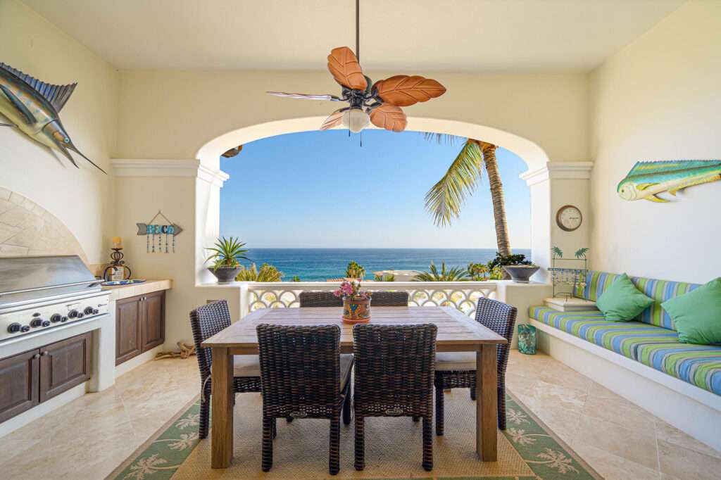 Cabo del Sol Todos Santos-General Las Playitas is the up and coming beach community of Todos Santos, located just 20 KMS North of Downtown. CFE power lines are there, just a couple blocks away from Parcela Prima (2.186 acres). This land features natural elevation, wild desert landscaping and beautiful Pacific Ocean – with Garage, San Jose del Cabo, BS